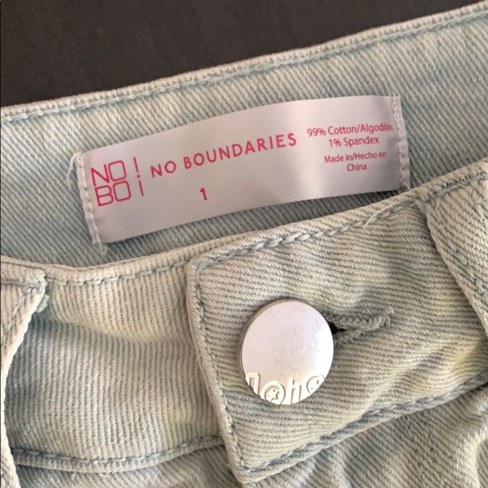 Shorts - Picture 2 of 3